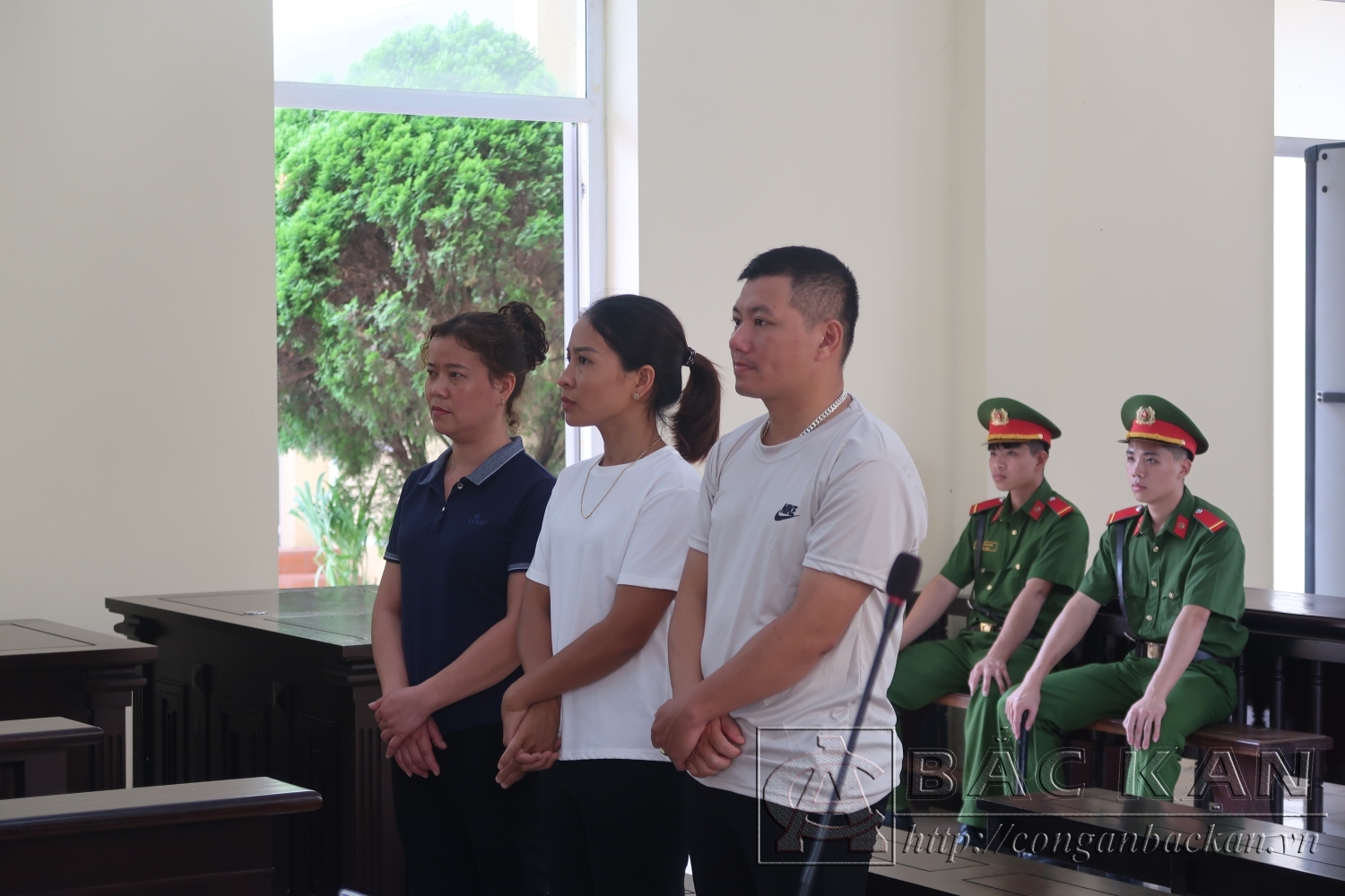 Ba bị cáo tại phiên tòa