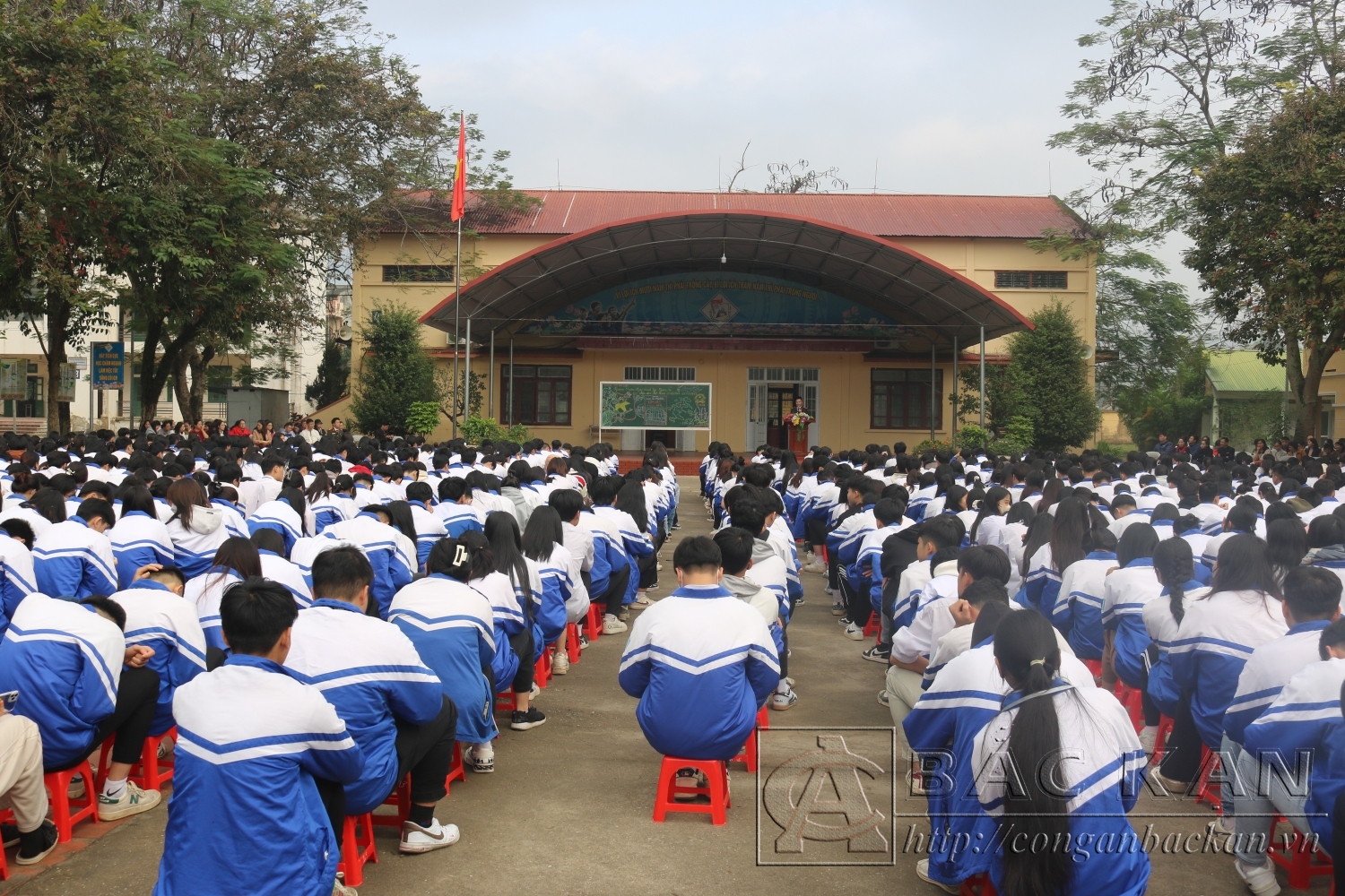 Hoạt động tuyên truyền được lồng ghép vào hoạt động chào cờ đầu tuần