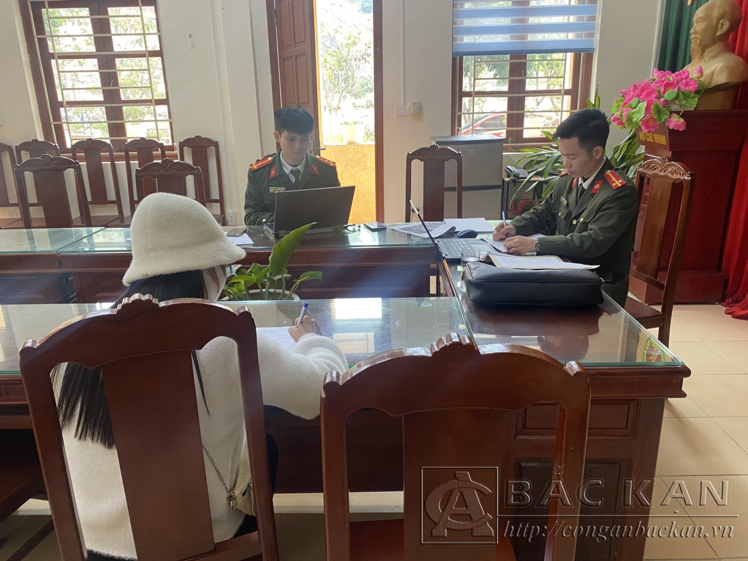 V.T.N  tại cơ quan Công an