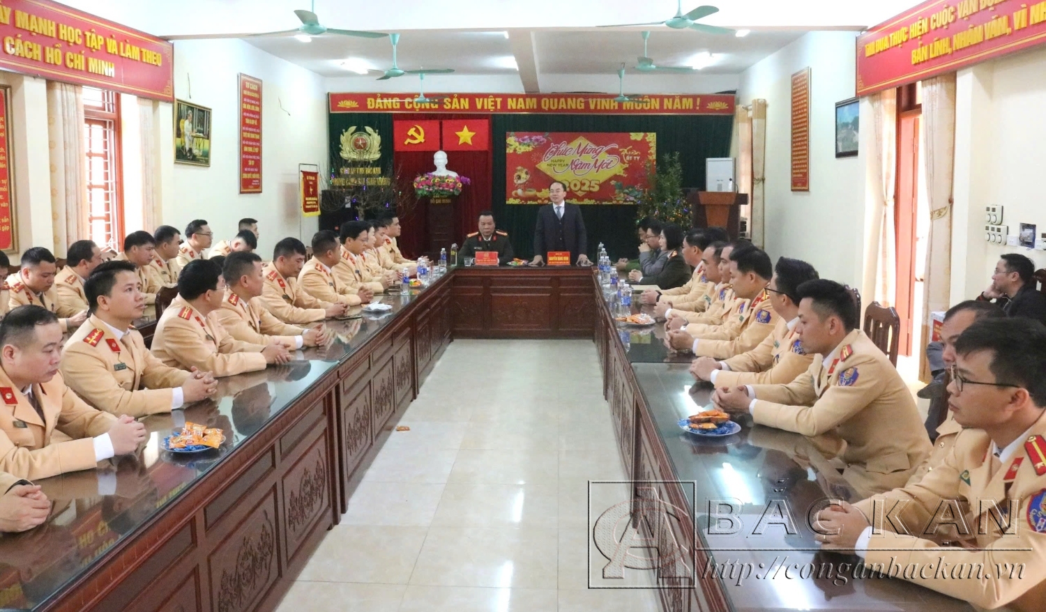 chủ tịch chúc tết PC08