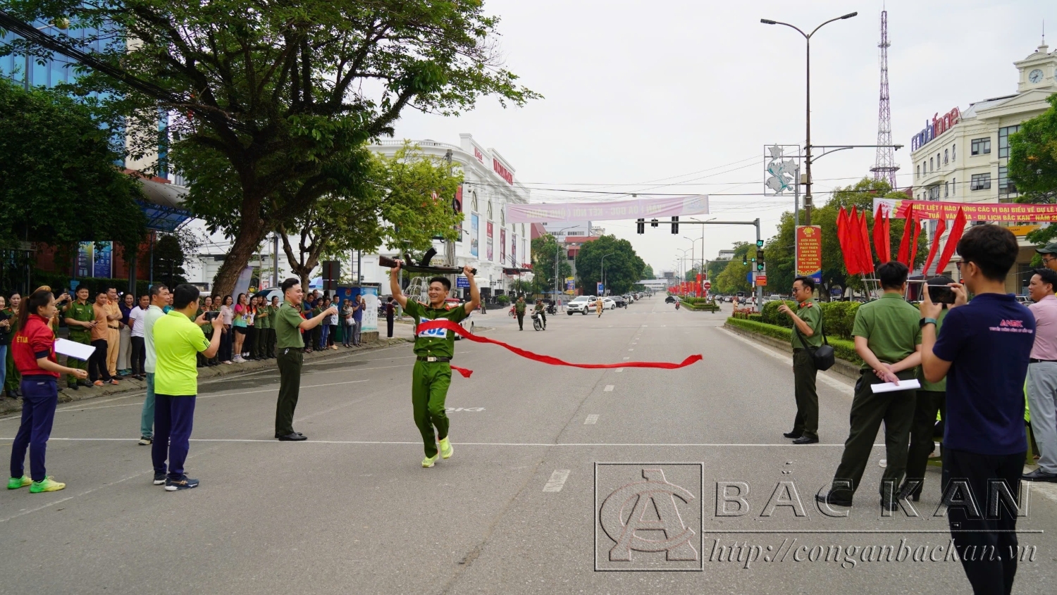 1 Triệu Văn Chung, Khối Công an Pác Nặm, Giải Nhất chạy Vũ trang nam