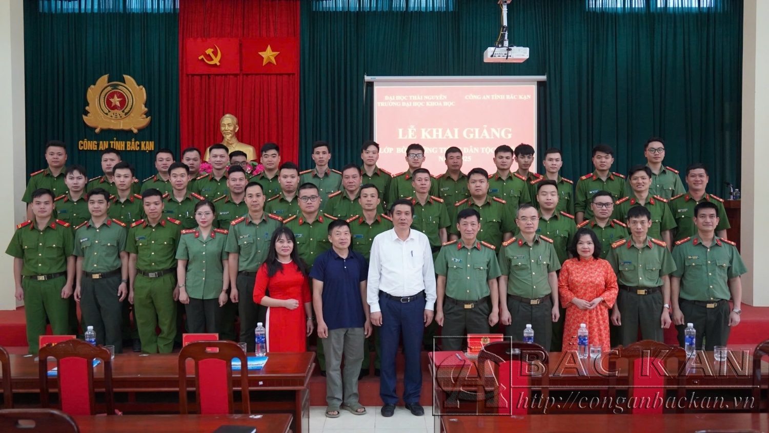 chụp ảnh lưu niệm
