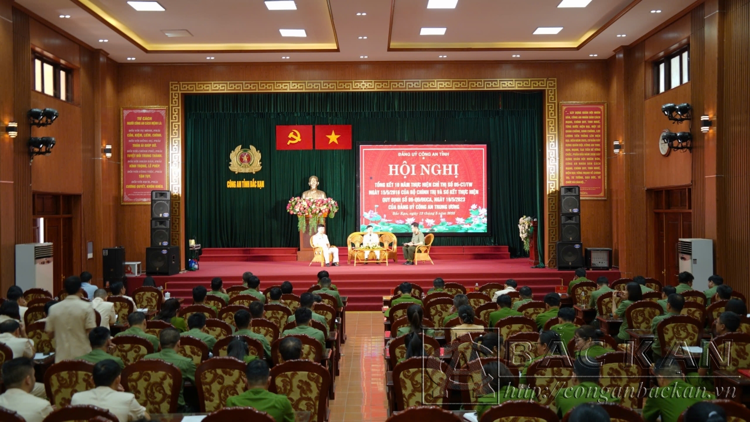 toàn cảnh gluu